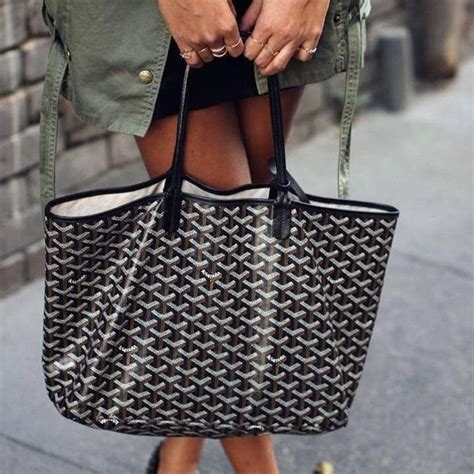 cost of goyard tote.